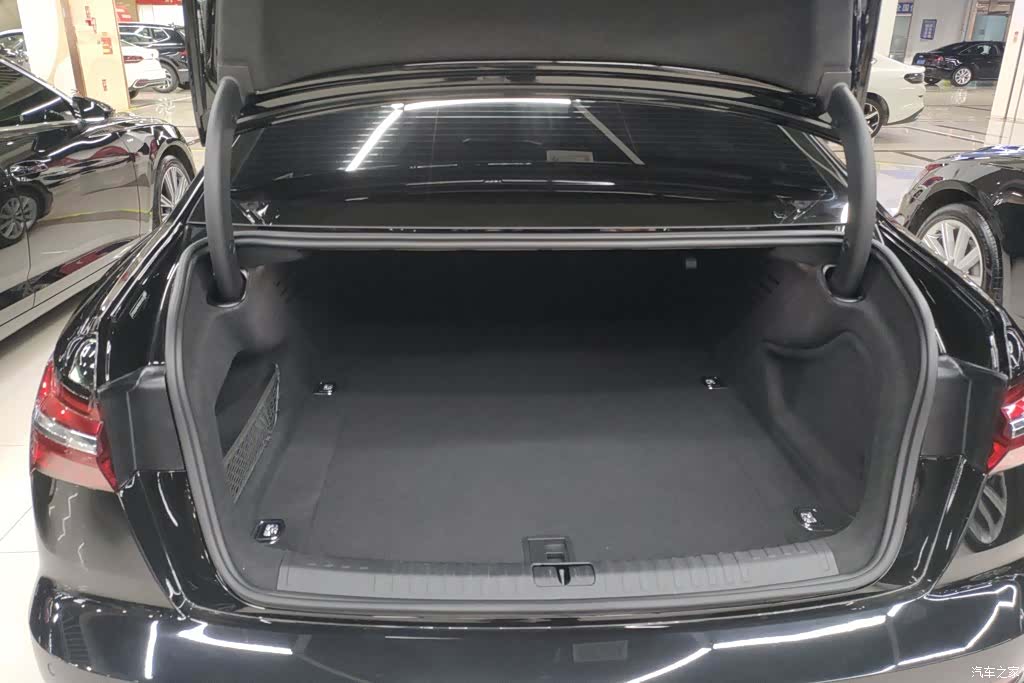 Audi A6L, 2024 3
