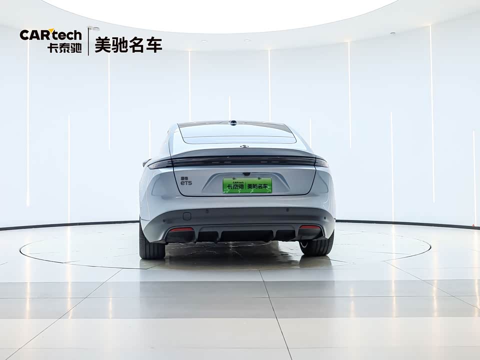 NIO ET5