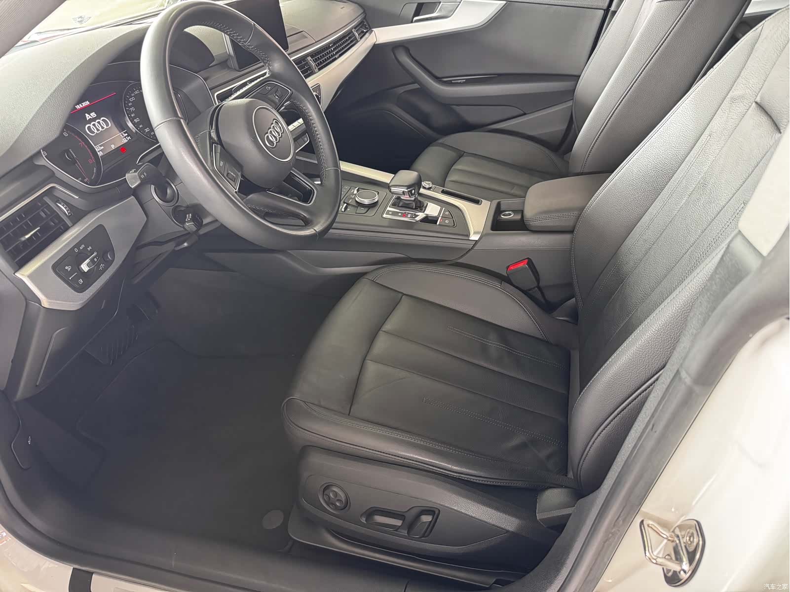 Audi A5, 2019 3