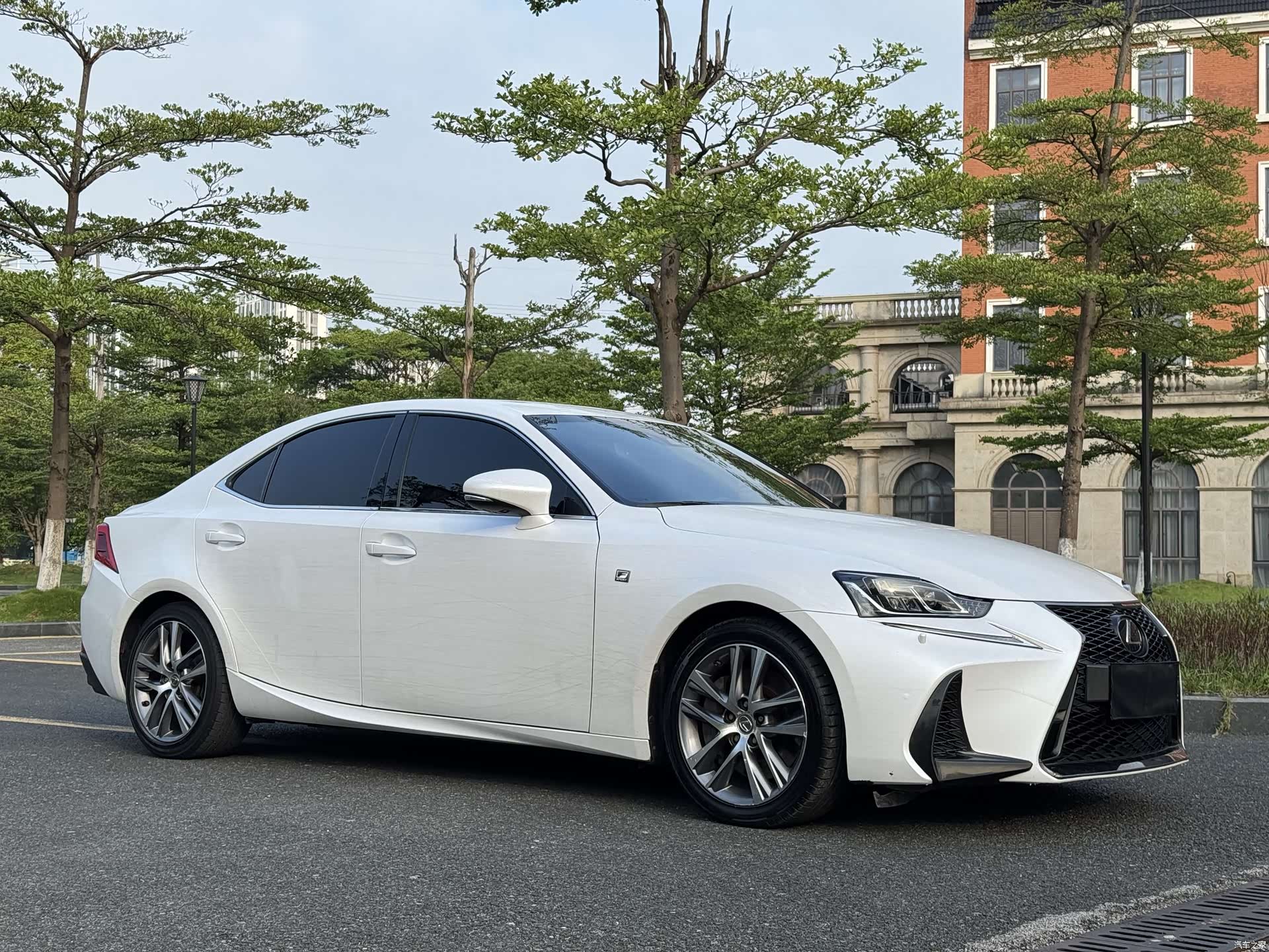 Lexus IS, 2018 3