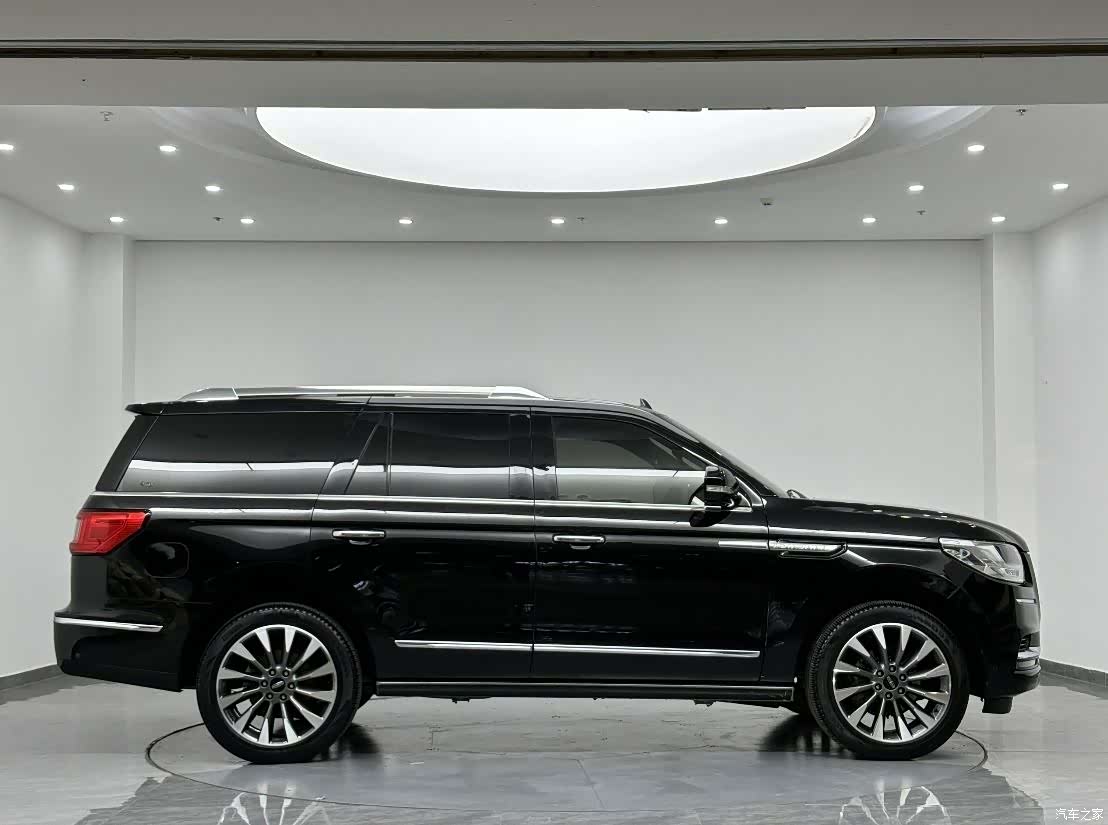 Lincoln Navigator, 2019 4