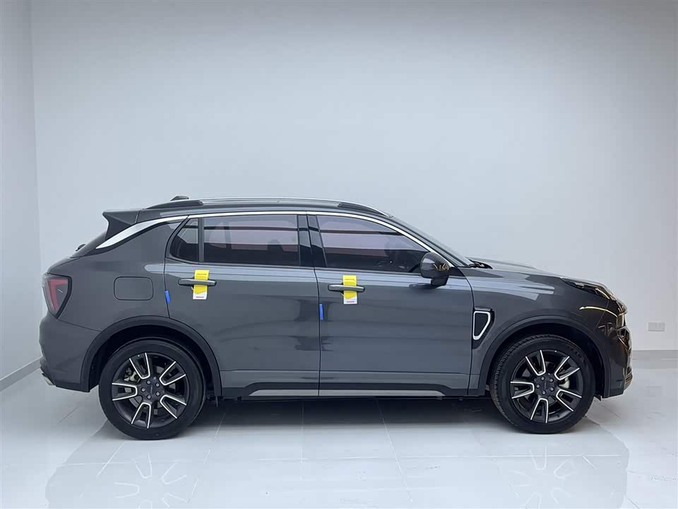 Lynk & Co 01