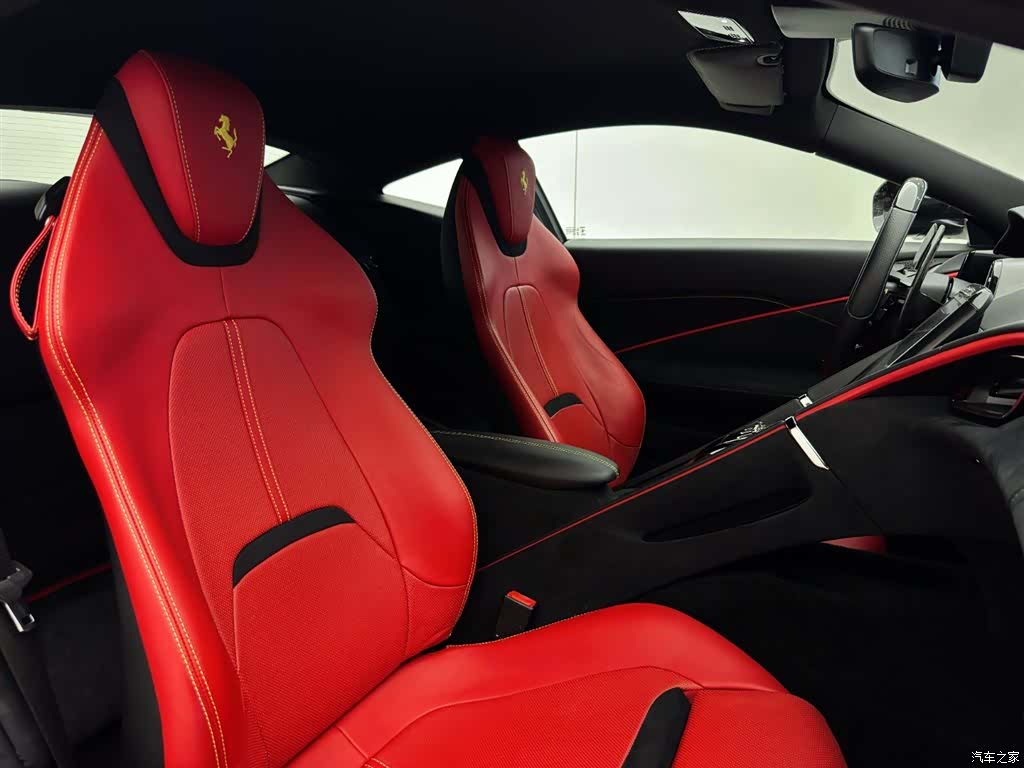 Ferrari Roma, 2021 4