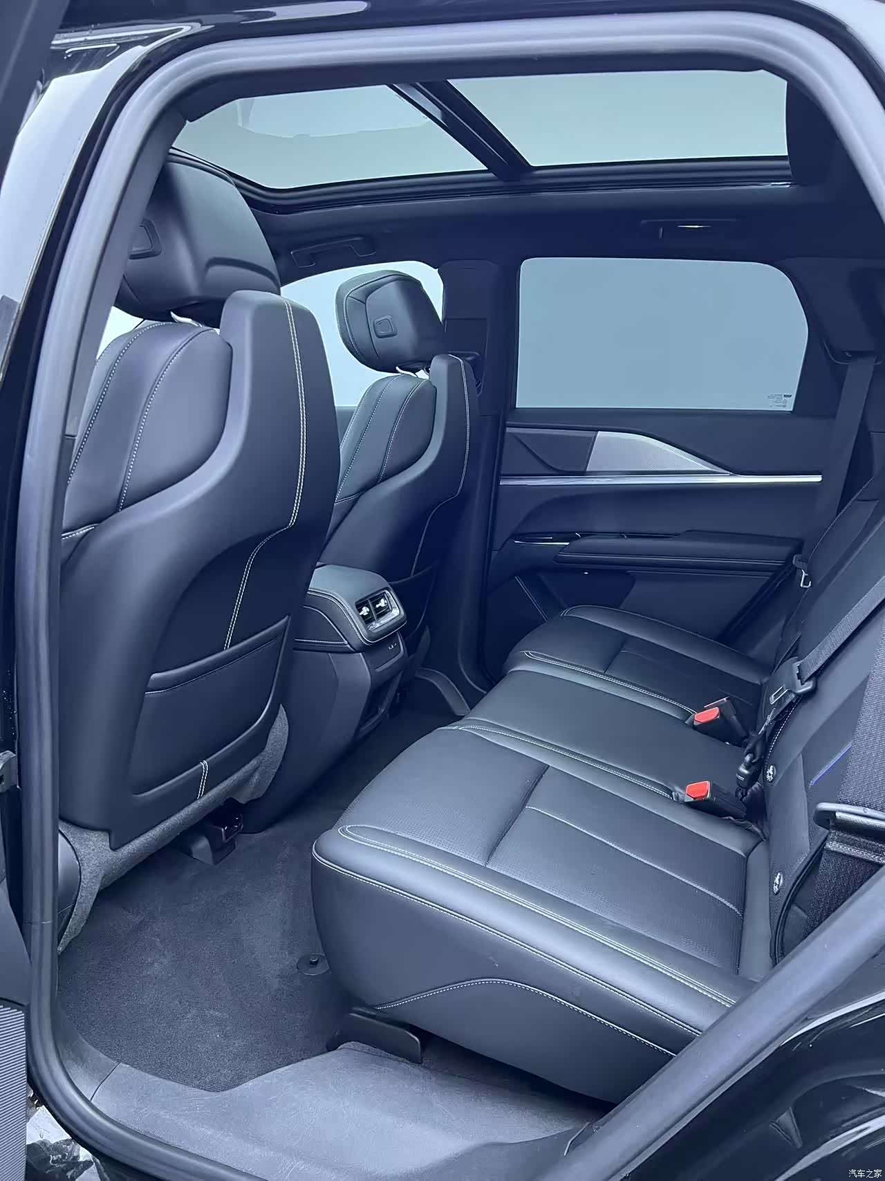Cadillac XT5, 2025 8