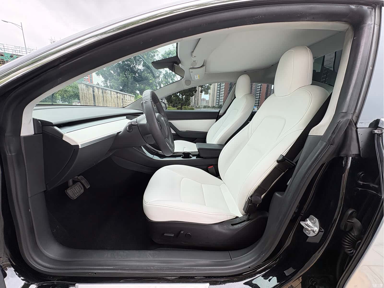 Tesla Model 3, 2020 4