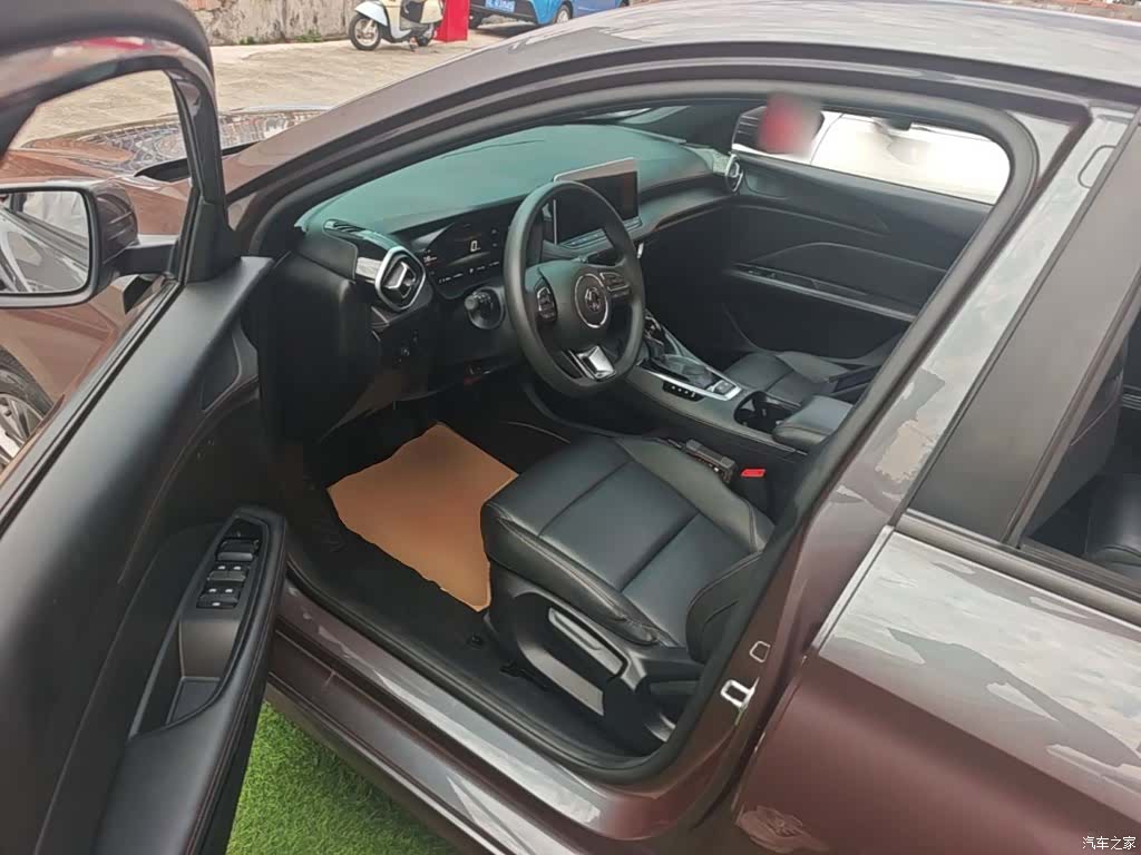 MG MG5, 2024 16