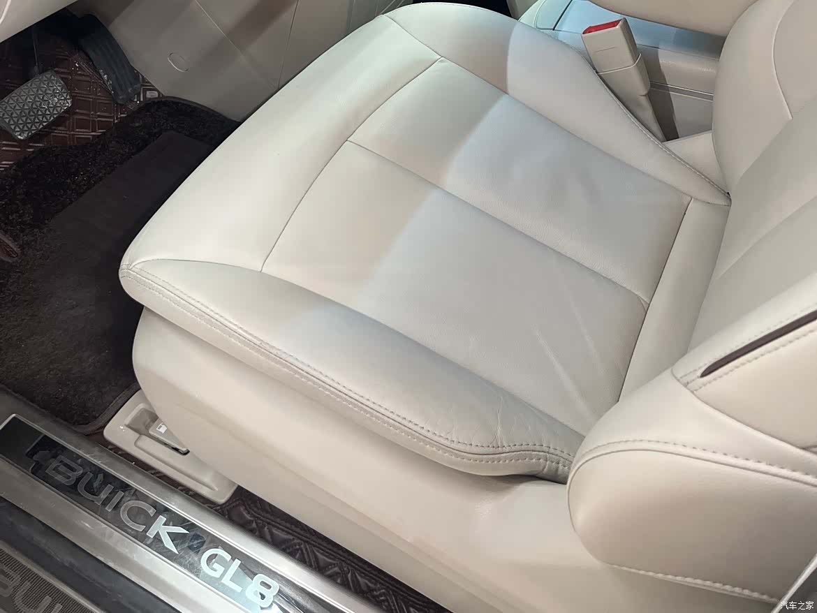 Buick GL8, 2021 11