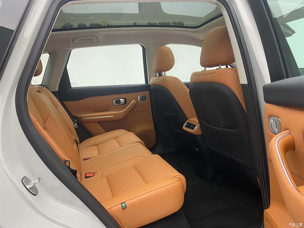 Leapmotor C10, 2025 25