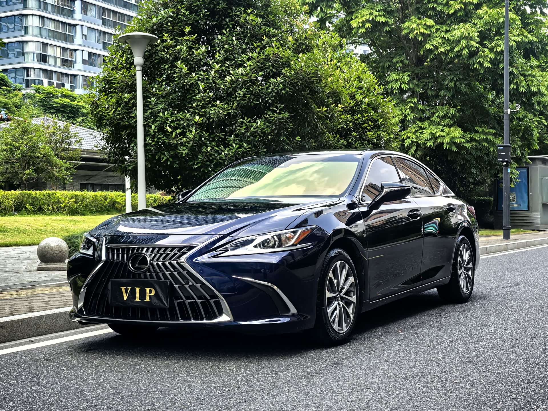 Lexus ES, 2023 1