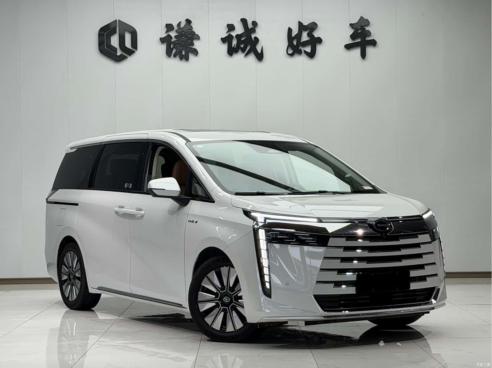 Trumpchi E8, 2025 3