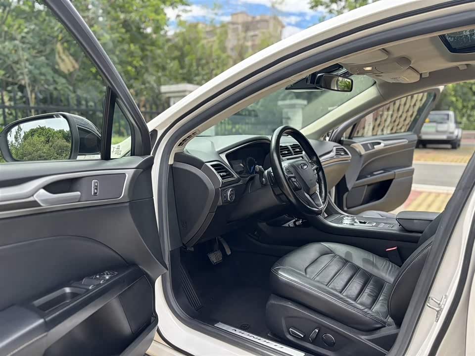 Ford Mondeo Ford Mondeo