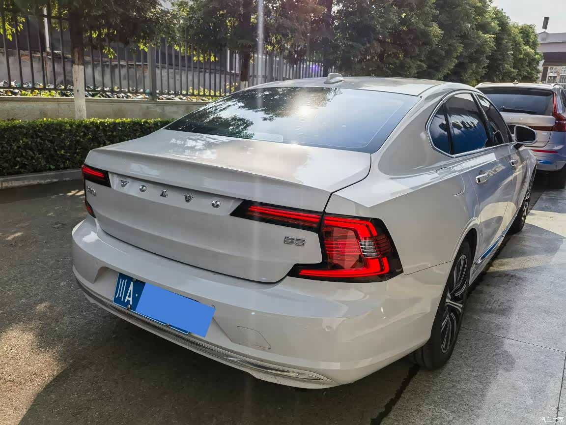 Volvo S90, 2021 все фото