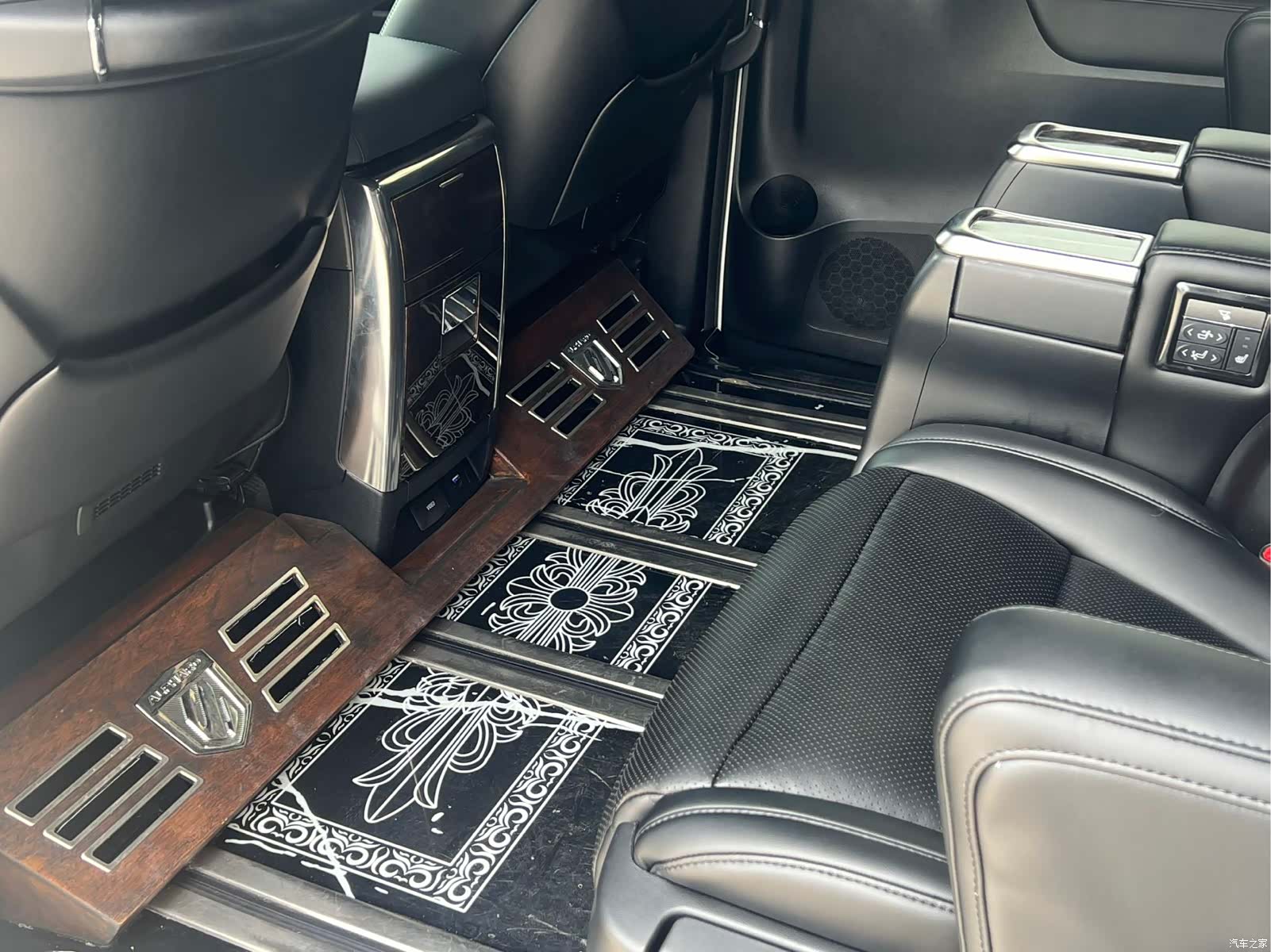 Toyota Alphard, 2018 12