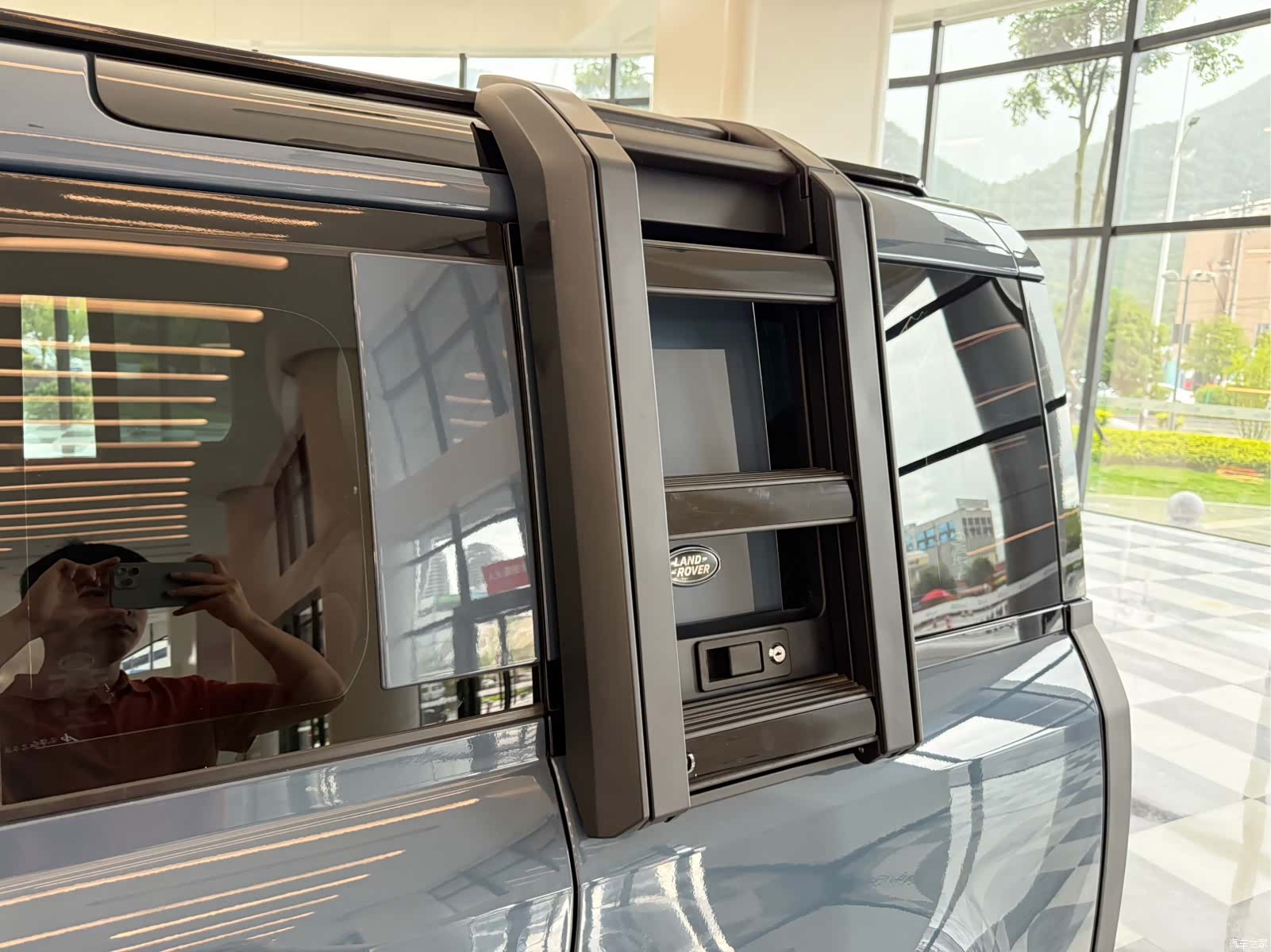 Land Rover Defender, 2022 16