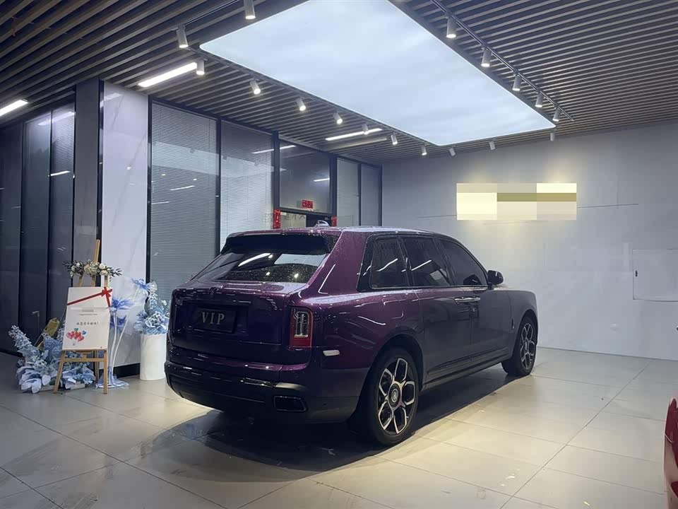 Rolls-Royce Cullinan Rolls-Royce Cullinan