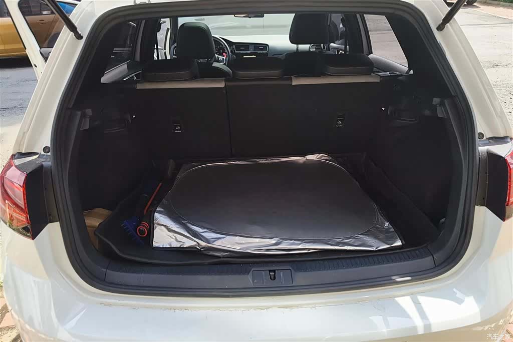 Volkswagen Golf, 2020 4