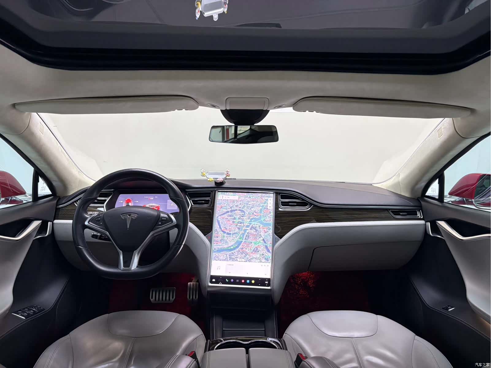 Tesla Model S, 2015 все фото