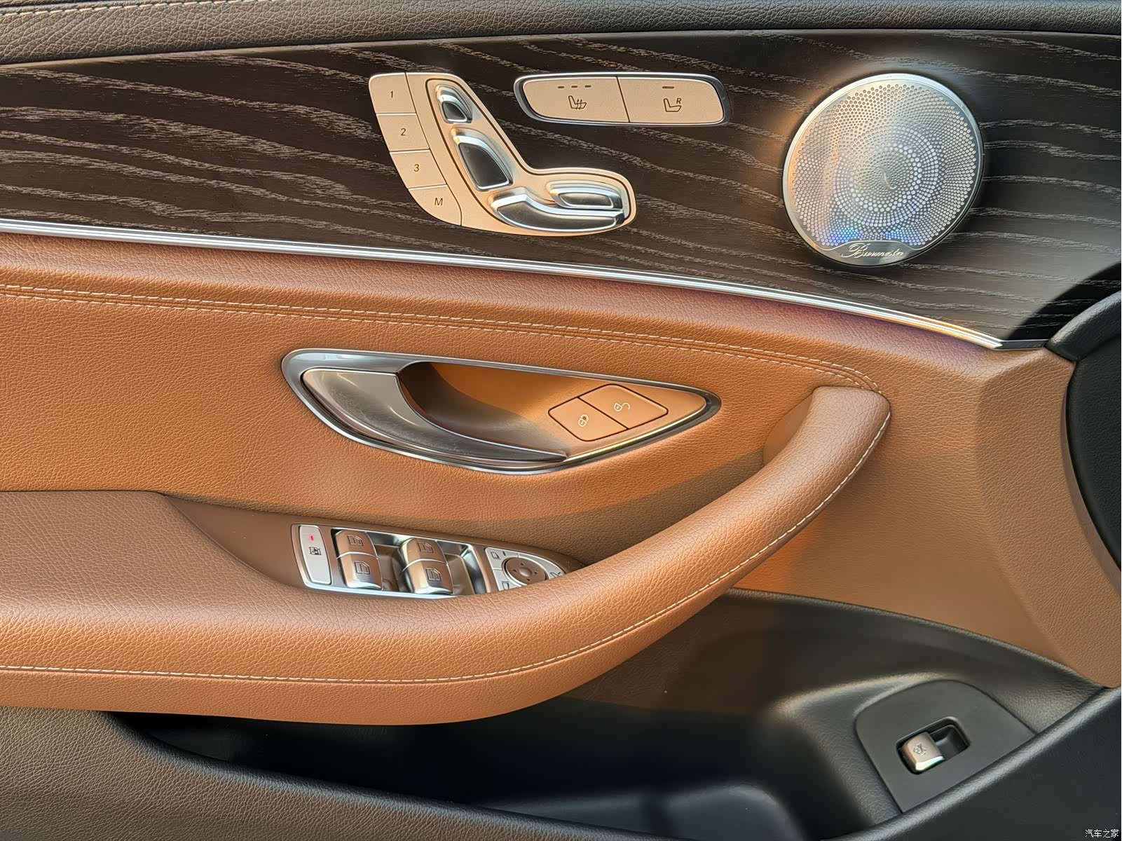 Mercedes-Benz E-Class, 2019 14