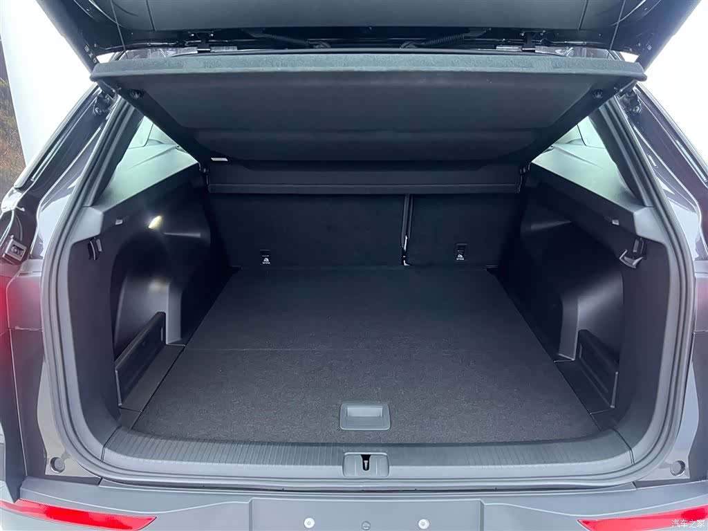Volkswagen Talagon, 2025 12