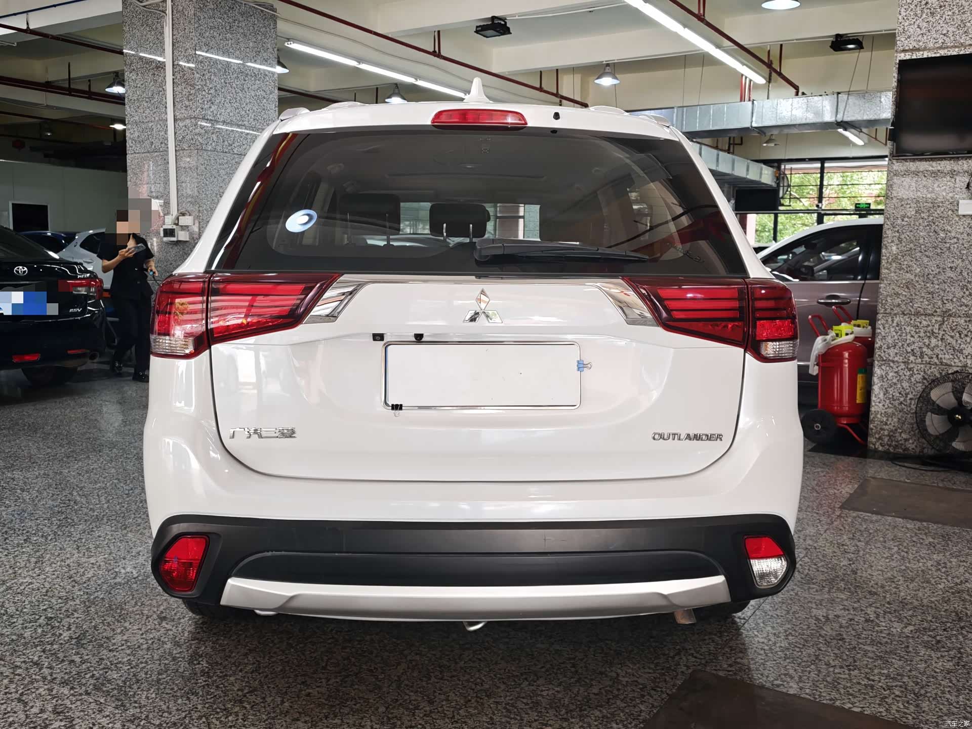 Mitsubishi Outlander, 2017 11
