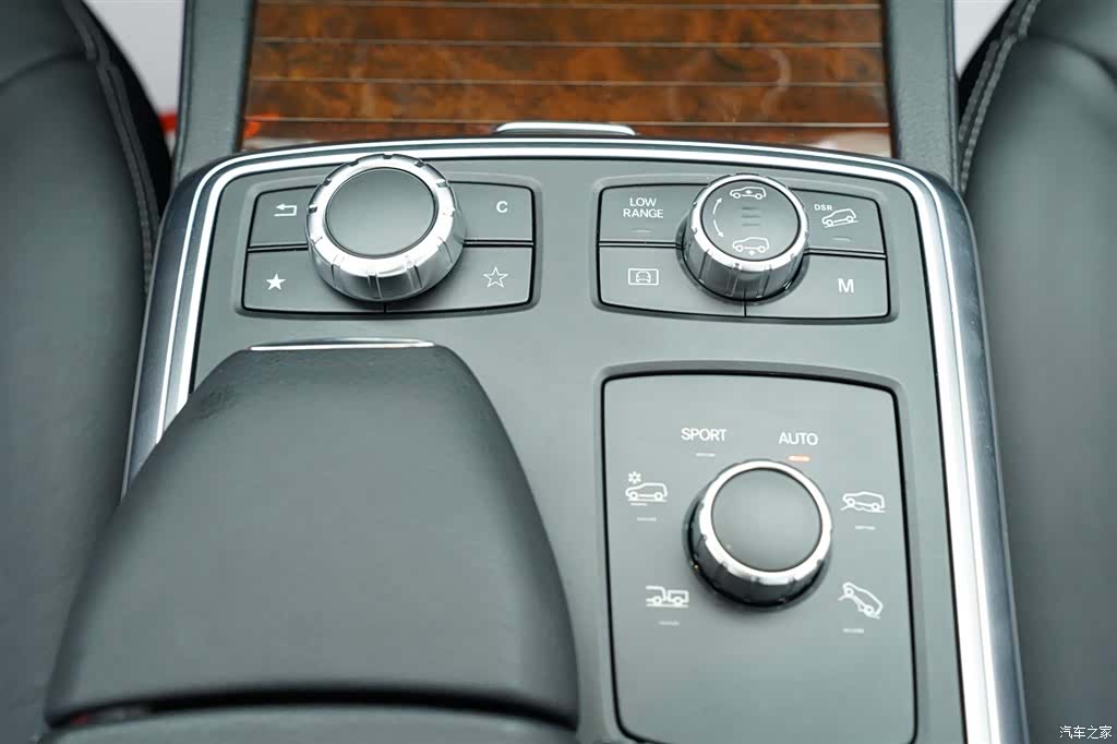 Mercedes-Benz M-Class, 2015 18