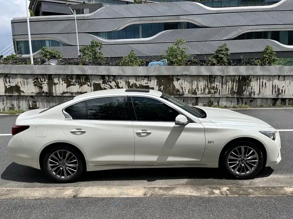 Infiniti Q50L Infiniti Q50L