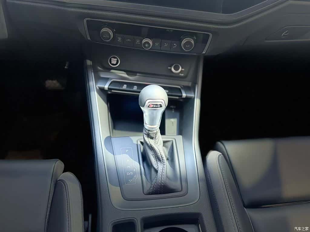Audi Q3, 2024 12