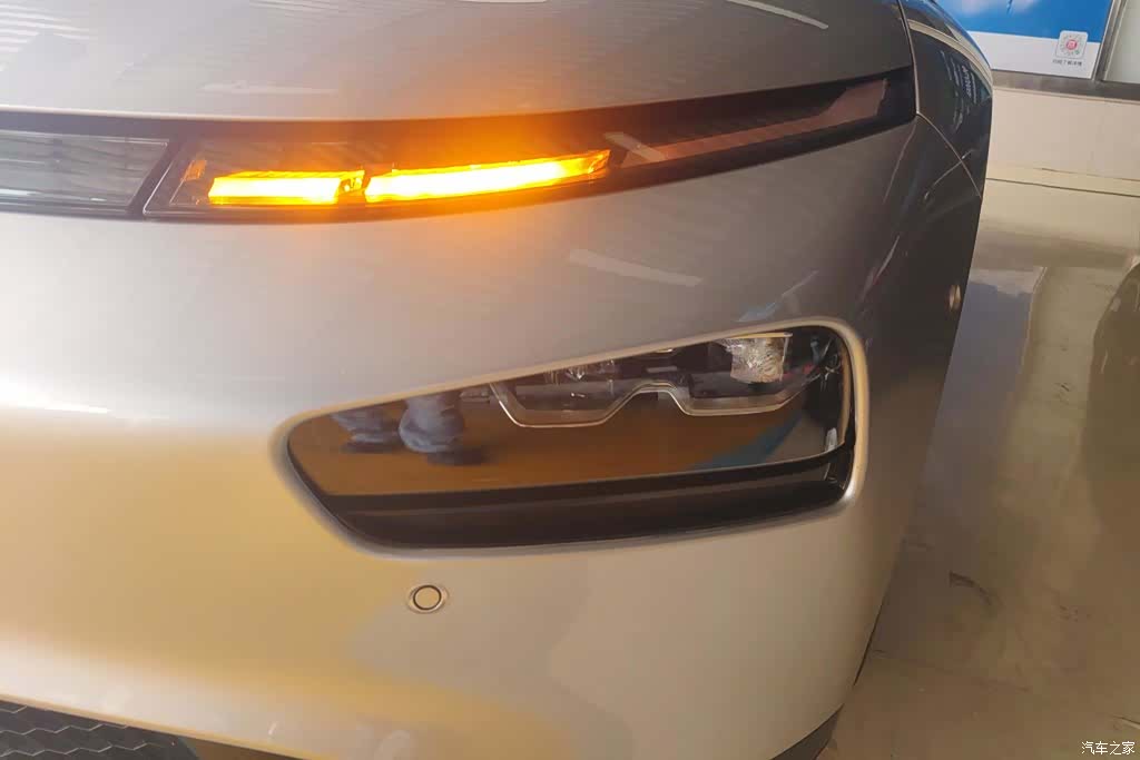 Xpeng P7, 2022 все фото