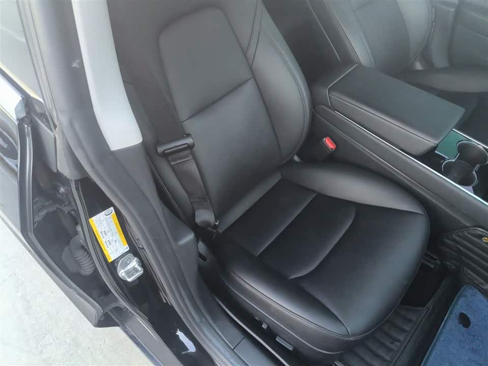 Tesla Model 3 Tesla Model 3