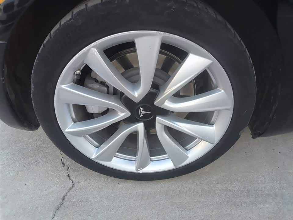 Tesla Model 3 Tesla Model 3
