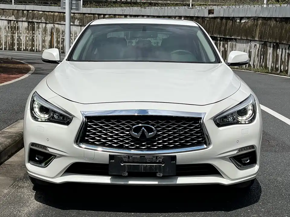 Infiniti Q50L Infiniti Q50L
