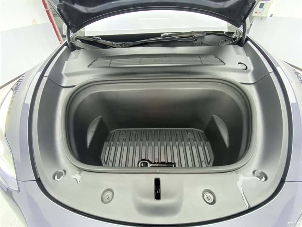 Tesla Model Y, 2021 12