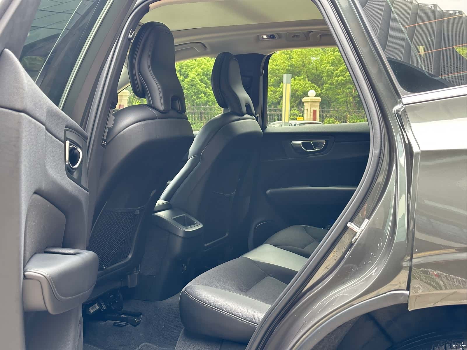 Volvo XC60, 2019 все фото