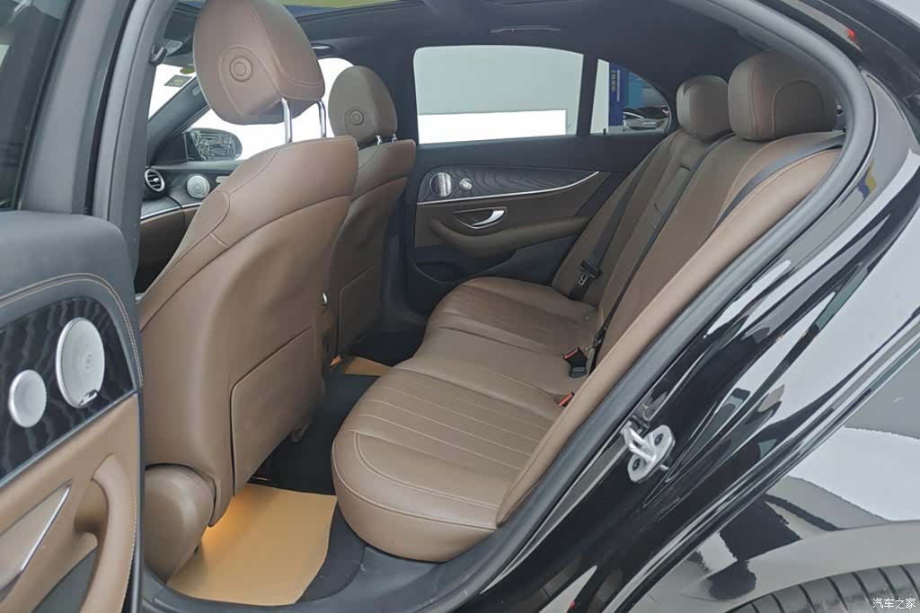 Mercedes-Benz E-Class, 2021 11