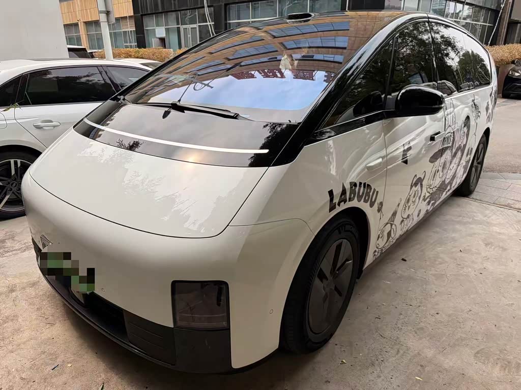 Li Auto MEGA