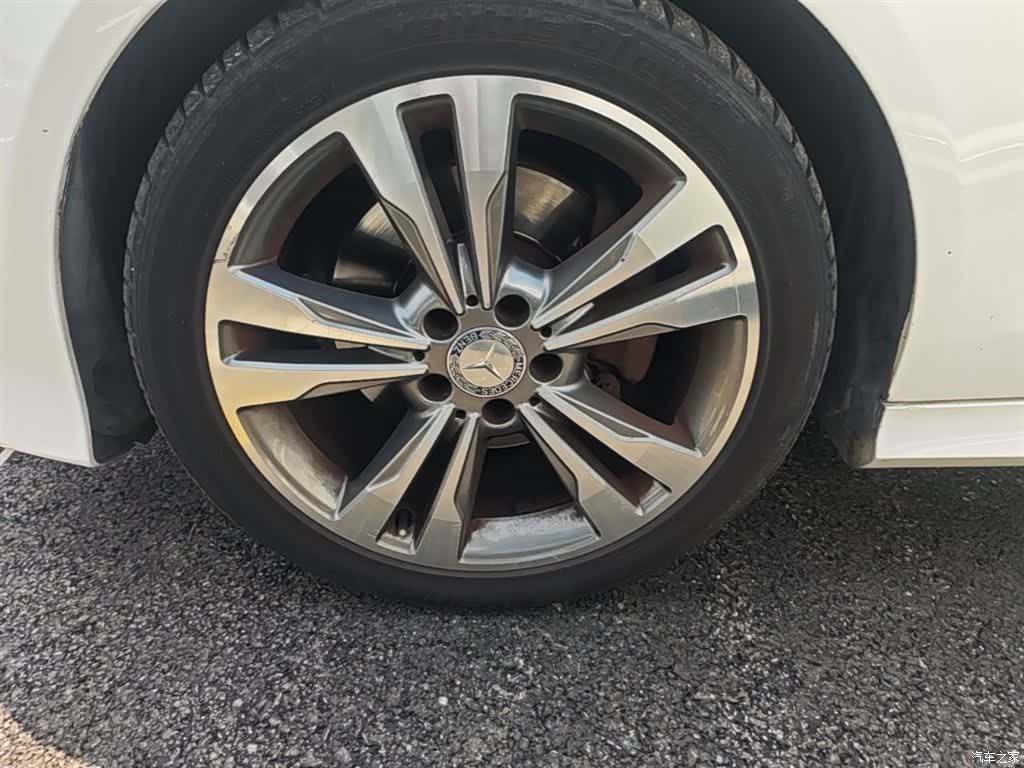 Mercedes-Benz E-Class, 2015 23