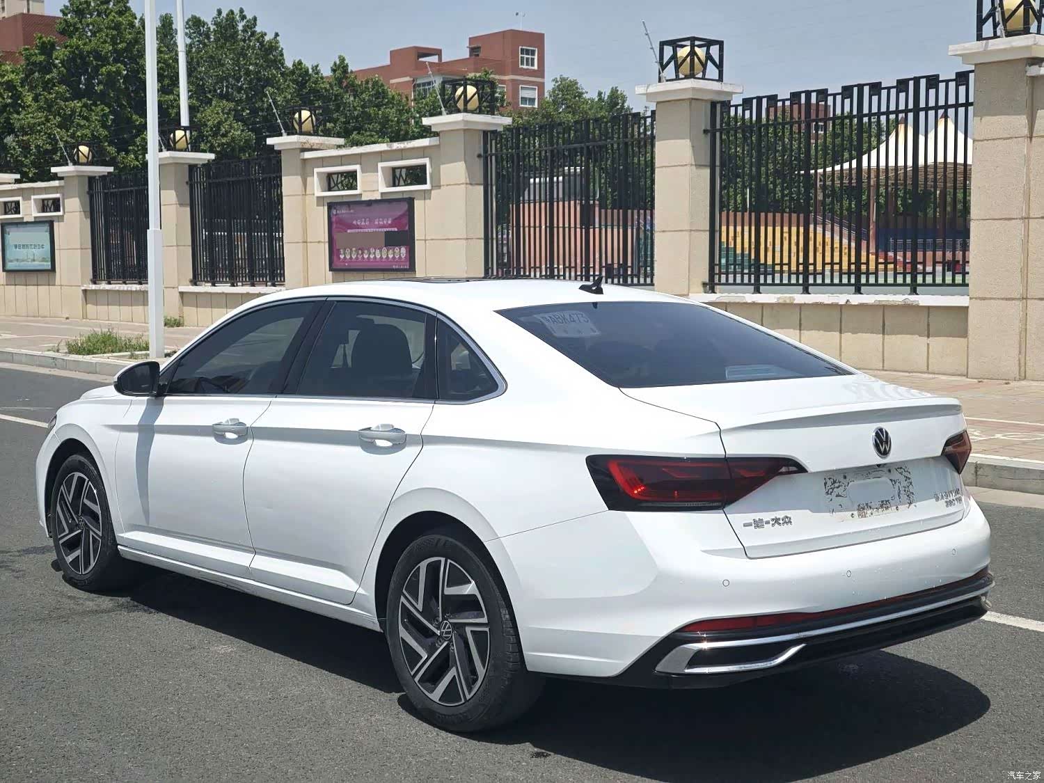 Volkswagen Sagitar, 2022 8