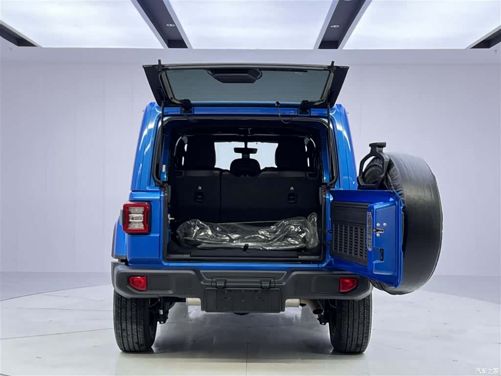 Jeep Wrangler, 2023 13