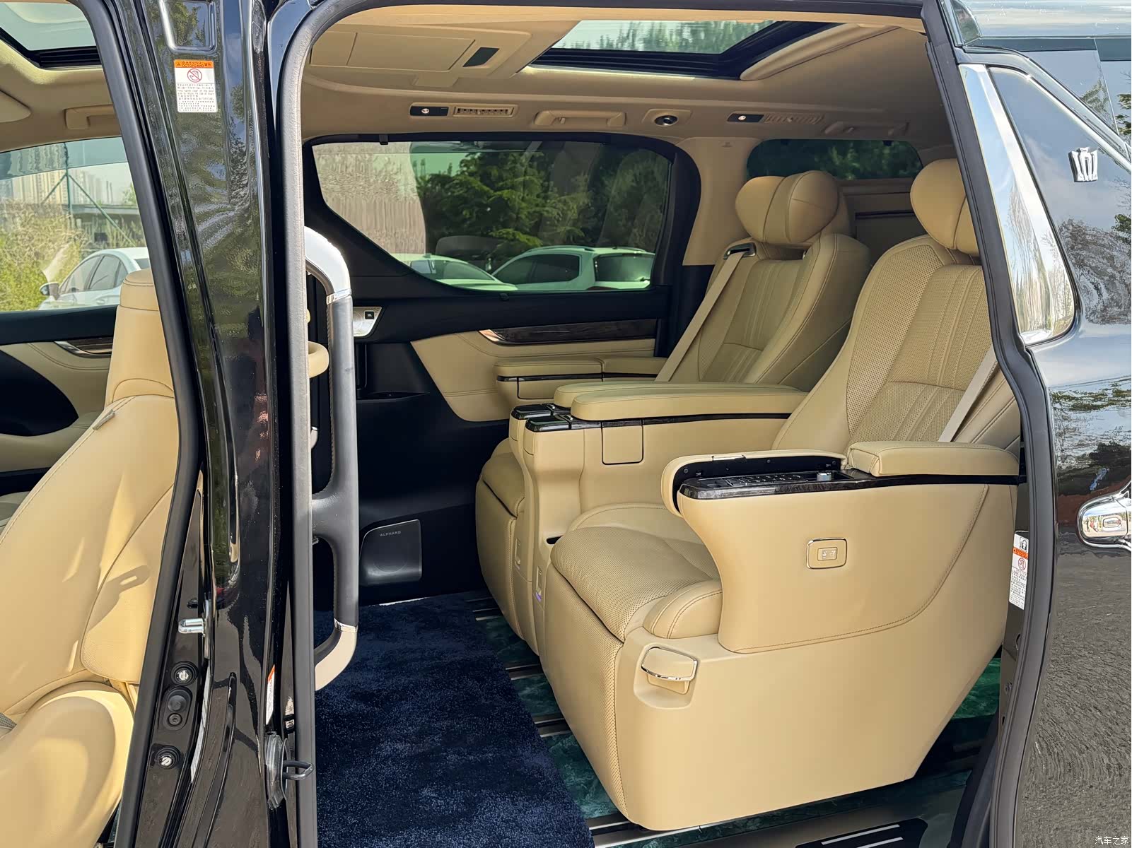Toyota Vellfire, 2021 14