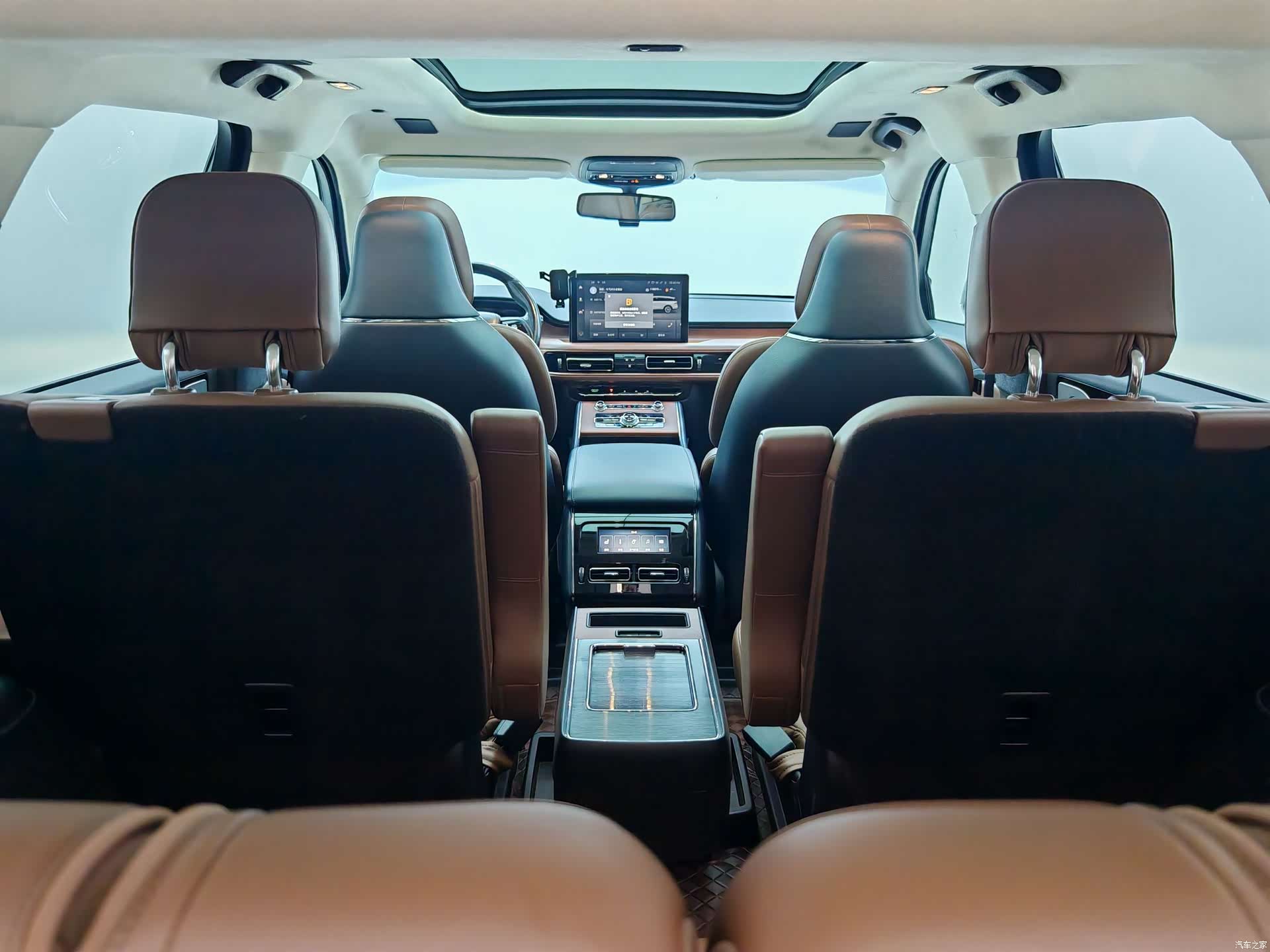 Lincoln Aviator, 2022 16