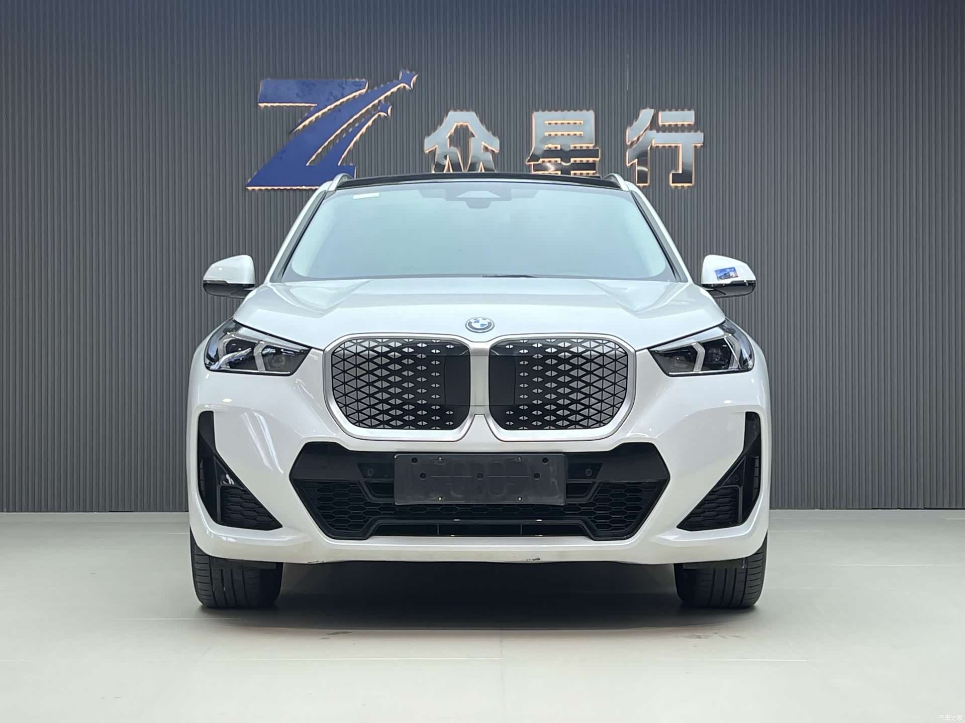 BMW iX1, 2024 2