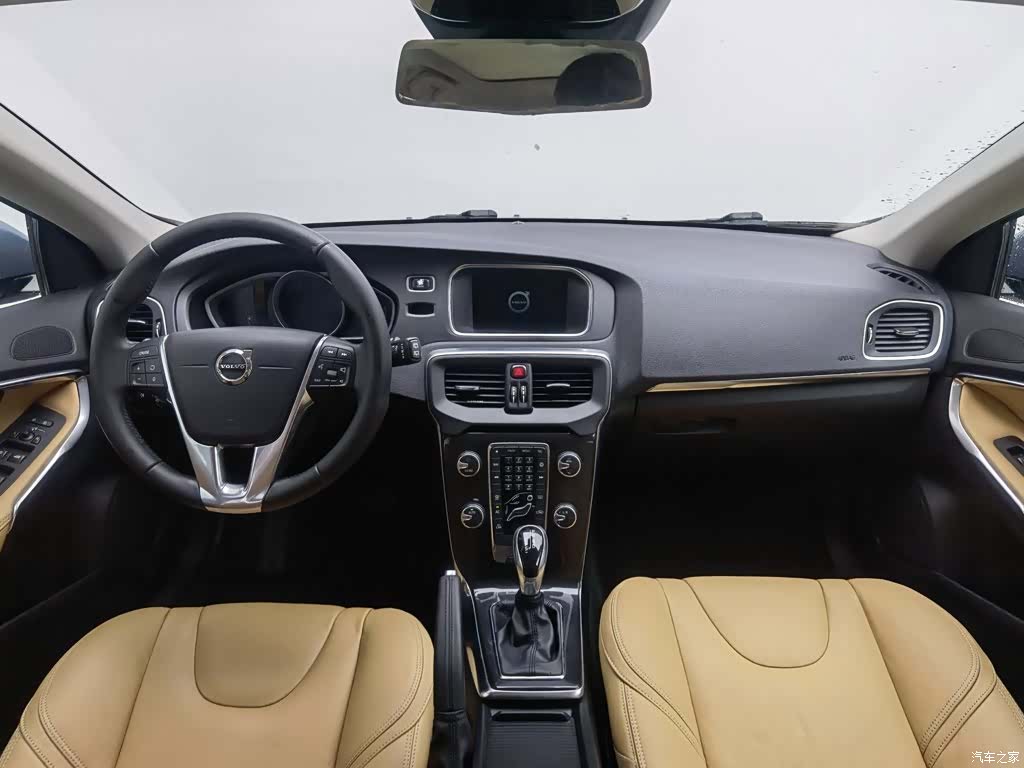 Volvo V40, 2017 все фото