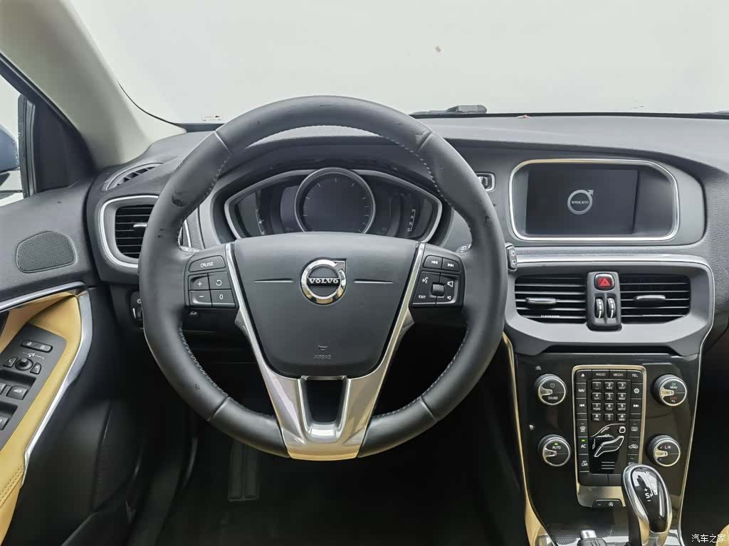 Volvo V40, 2017 11