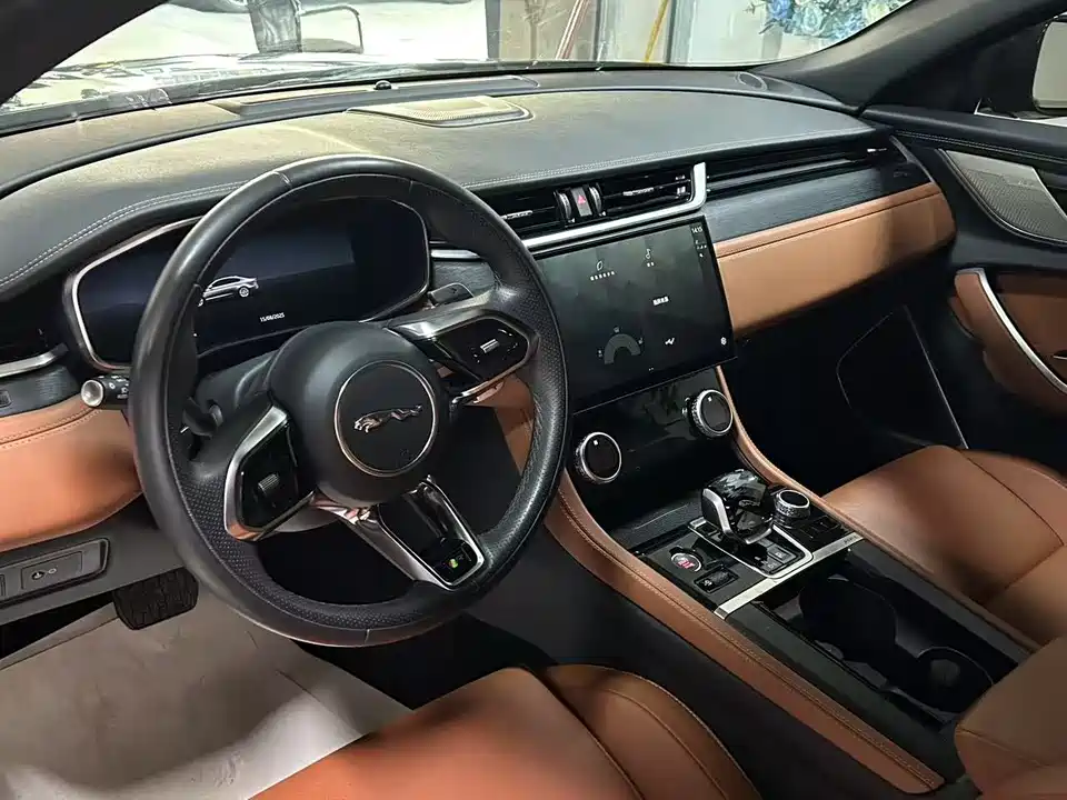 Jaguar XFL