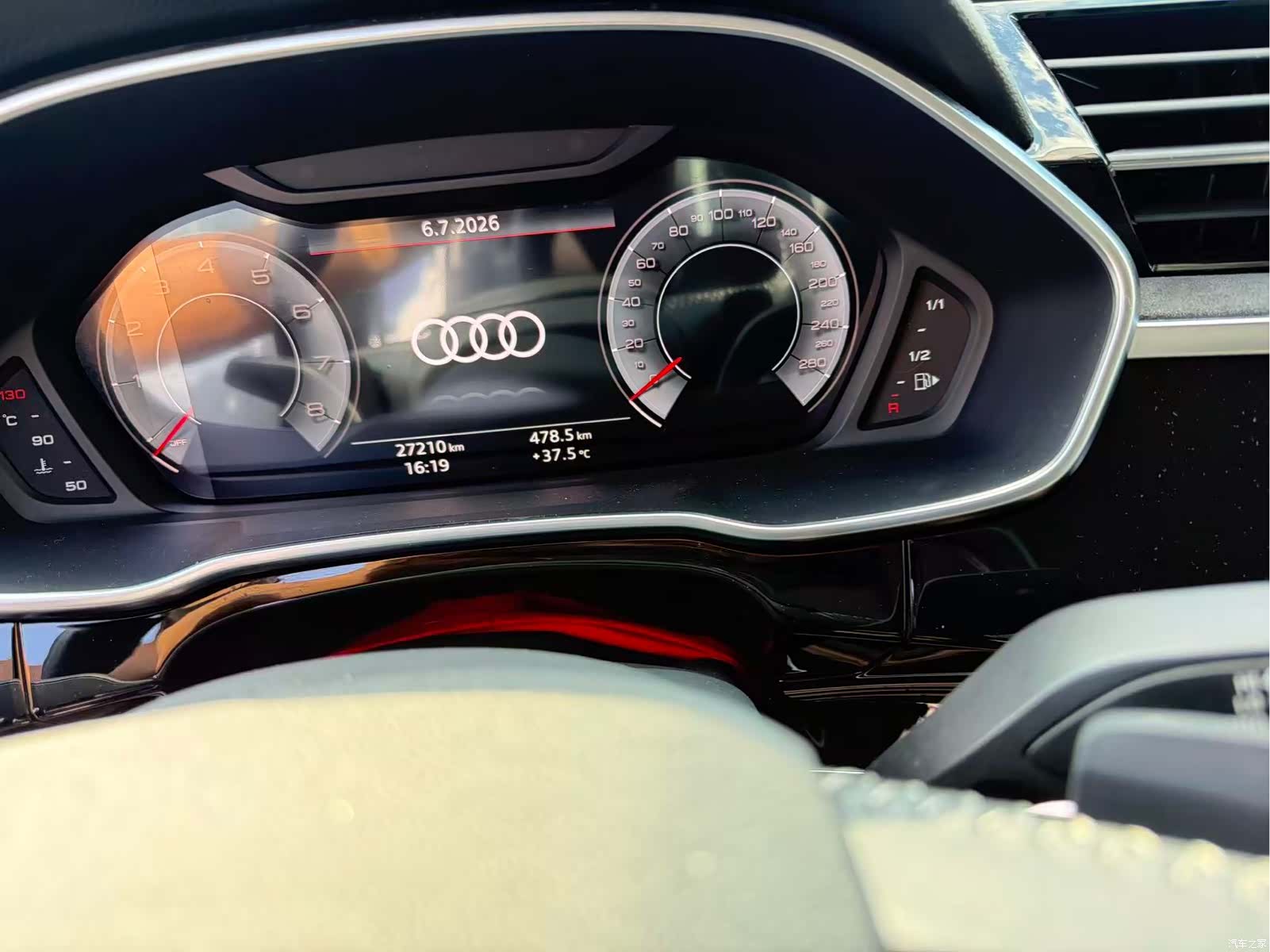 Audi Q3, 2022 8