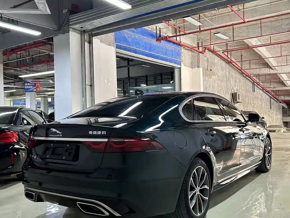 Jaguar XFL