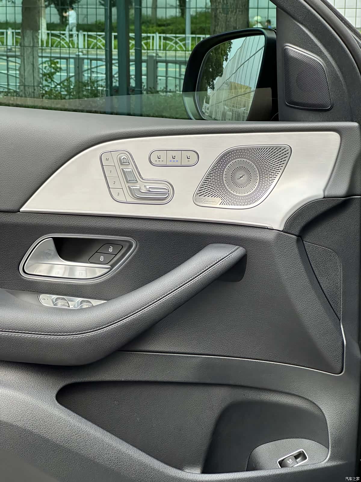 Mercedes-Benz GLE, 2025 25