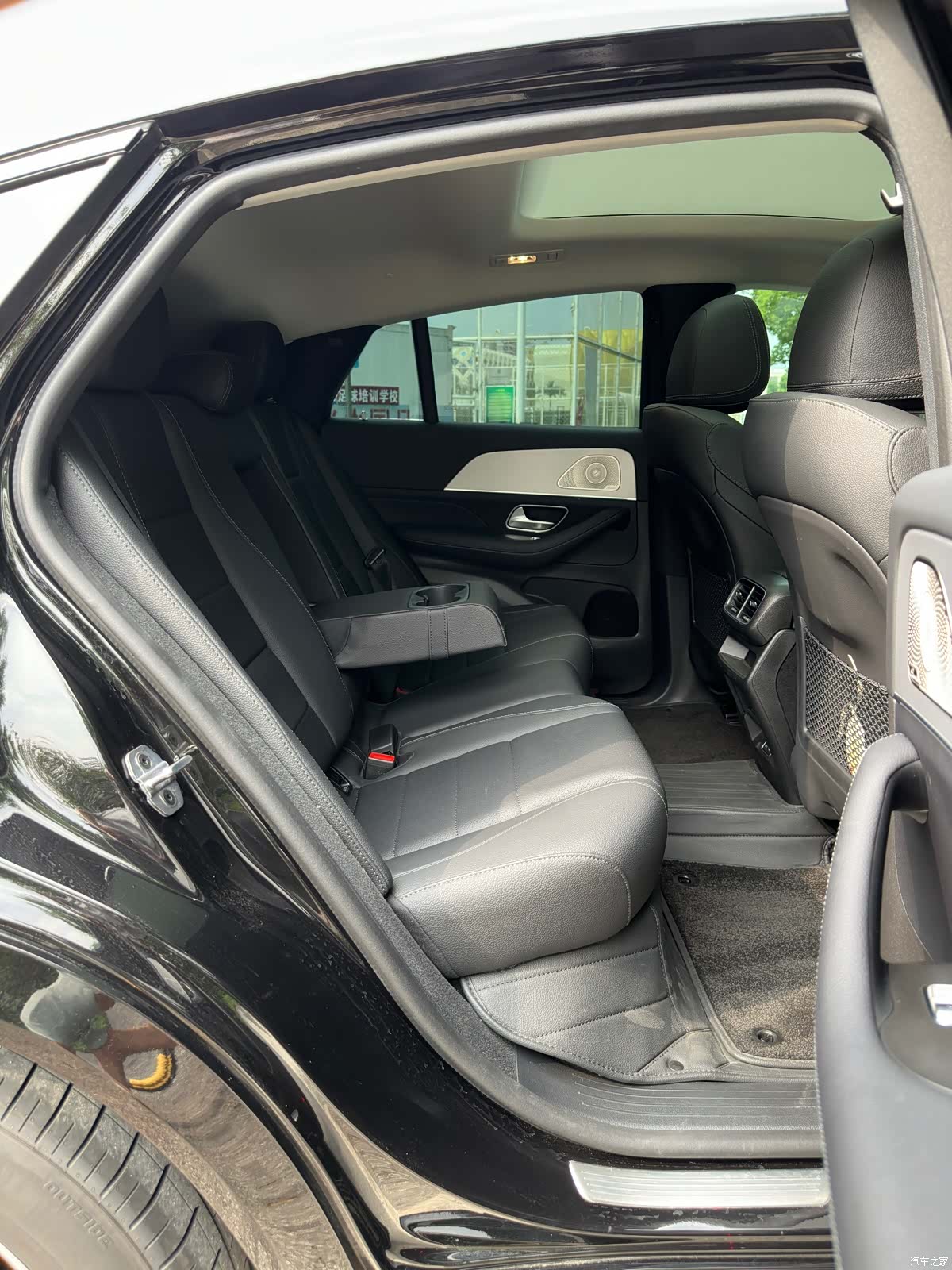 Mercedes-Benz GLE, 2025 15