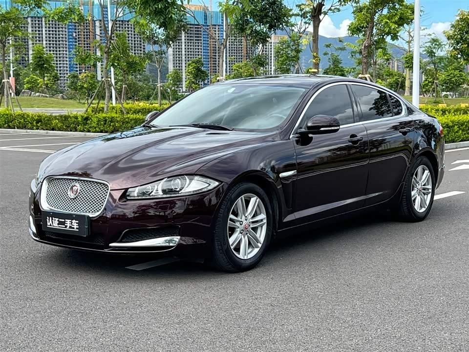 Jaguar XF