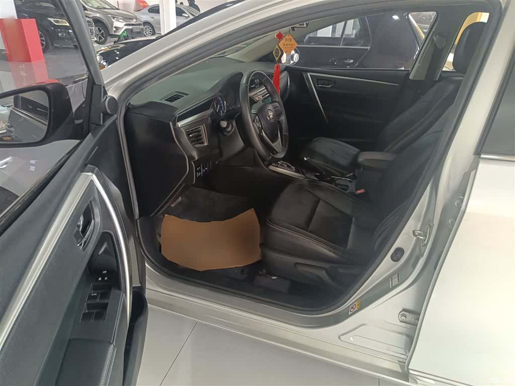 Toyota Corolla, 2015 11